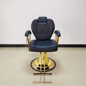 Sillón de Barbería de Cuero Sintético Negro con Base de Metal Dorado, Altura Ajustable Hidráulica, Mueble de Salón de Diseño Industrial - Product Image 3