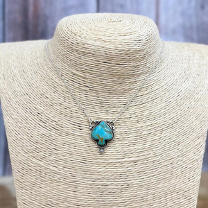 สร้อยคอเงินแท้ทำมือประดับด้วยพลอยคิงแมนเทอร์ควอยซ์รูปใบสปาด รายละเอียดเกี่ยวกับอัญมณี - Product Image 1