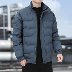 Chaqueta de invierno acolchada de algodón para hombre con cuello de piel y logotipo personalizado, chaqueta corta acolchada de algodón, cálida y acolchada con plumón. - Product Image 2