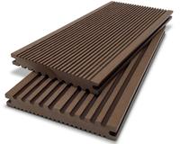 Fabricant de terrasses en composite bois-plastique co-extrudé, terrasses 100% composite bois-plastique PVC, terrasses extérieures en composite bois-plastique