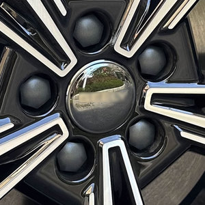 Pièces extérieures automobiles en acier inoxydable OEM pour enjoliveurs 2023 Geely Galaxy L7 - Product Image 1