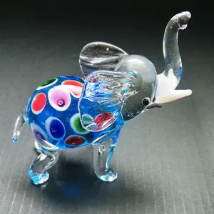 Figura de elefante de cristal soplado a mano