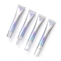 Tube souple cosmétique mat fuchsia 15 ml avec embout multi-applicateurs, tube vide à presser pour emballage de sérum pour les yeux et de brillant à lèvres