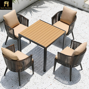 Chaise <span class=keywords><strong>de</strong></span> <span class=keywords><strong>jardin</strong></span> en rotin d'extérieur Ensemble <span class=keywords><strong>de</strong></span> table et <span class=keywords><strong>de</strong></span> <span class=keywords><strong>chaises</strong></span> <span class=keywords><strong>de</strong></span> <span class=keywords><strong>jardin</strong></span> 8 places Style américain Chaise <span class=keywords><strong>de</strong></span> <span class=keywords><strong>jardin</strong></span> confortable et imperméable - Product Image 2