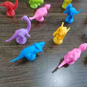 Jouet anti-stress - Décorations à ventouse sur le thème des dinosaures de dessins animés, pour soulager l'anxiété et le stress, pour les enfants de 5 à 7 ans - Product Image 3
