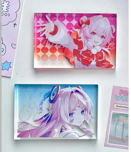 Bloc de <span class=keywords><strong>papier</strong></span> esthétique minimaliste en acrylique, bloc de cristal personnalisé imprimé avec des larmes de personnage, cadeau idéal pour collectionneur - Product Image 6