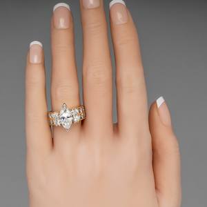 Anello di fidanzamento da donna Q002 in oro massiccio 18 carati con diamante taglio marquise e pietre laterali rotonde brillanti, diamanti naturali colore D - Product Image 4