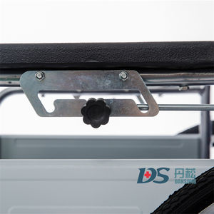 Sedia a rotelle con sedia a rotelle a riposo per uso anziano - Product Image 6