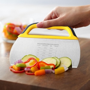 Espátula Cortadora de Masa de Acero Inoxidable al por Mayor con Línea de Medición para Repostería - Utensilio de Cocina - Product Image 4