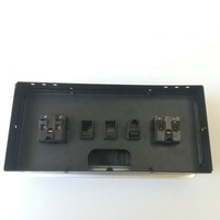 Soket Desktop Paduan Aluminium dengan Penutup Terbuka Flip Up Mengintegrasikan Berbagai Antarmuka Daya AC USB AV HD VGA