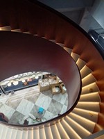 Escalier en métal de type arc pivotant pour villa avec personnalisation sur mesure