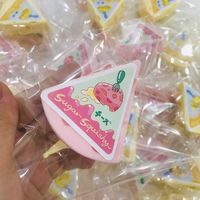 Nouveaux jouets anti-stress tendance en forme de fromage bicolore à montée lente, en PU souple, jouets mignons à presser pour filles, vente en gros