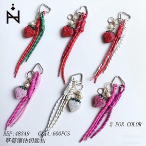 Portachiavi con strass a forma di fragola, 2 per colore, 600 pezzi, Rif. 48349 - Product Image 1