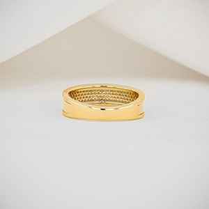 Anillos de declaración de diamantes pavimentados hechos a mano de lujo Anillos de borde acanalado de oro sólido de 18K con diamantes pavimentados naturales OEM ODM - Product Image 5