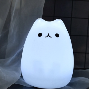 Lampada da Comodino LED Morbida e Portatile per Bambini, Luce Calda, 7 Colori, Ricaricabile, Design a Gatto in Silicone Senza BPA - Product Image 2