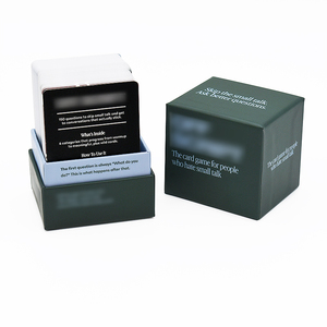 Cartes de conversation Icebreaker personnalisées avec 160 questions, en matériau durable, avec boîte de présentation verticale pour les soirées de jeux en famille - Product Image 1