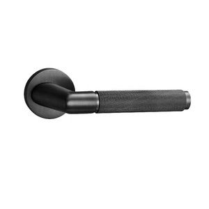 Serrure de porte intérieure moderne en laiton pour hôtel, poignée solide à double tige, embout doré, cylindre antivol avec installation facile - Product Image 3