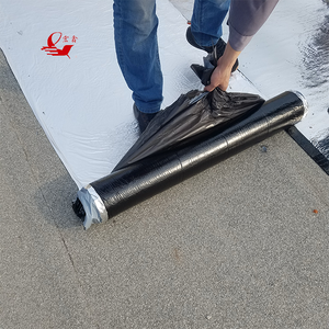 Membrana de techo bituminosa <span class=keywords><strong>autoadhesiva</strong></span> de 3mm de alto rendimiento, superficie de arena, lámina de asfalto impermeable para almacén exterior - Product Image 3
