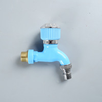 Machine à laver Distributeur de robinet d'eau en plastique Robinet en PVC Robinet d'eau en plastique Bibcock pour jardin