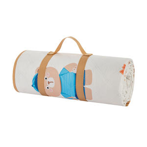 Tapis de pique-nique d'extérieur Yisidan 200 cm, tapis de camping portable résistant à l'humidité avec motif d'ours pour la randonnée en famille - Product Image 2