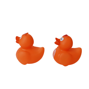 Giocattoli da Bagno Personalizzati a Forma di Paperella con Disegni Stampati per Bambini - Product Image 4