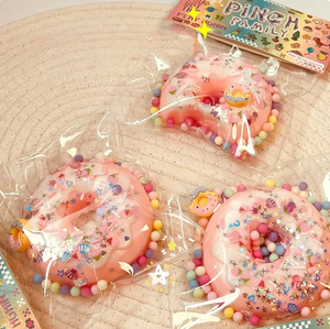 Juguetes antiestrés blandos Taba de levantamiento lento, con forma de pastel de comida, fresa, morado, rosa, transparente, y pata de gato Kawaii - Product Image 6