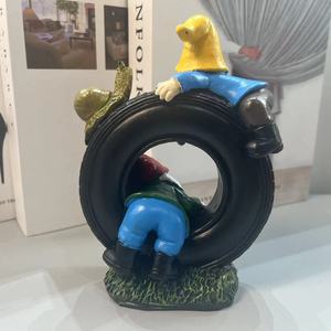 Figura de Gnomo de Jardín de Resina con Letrero de Bienvenida, Decoración para Exteriores - Product Image 2