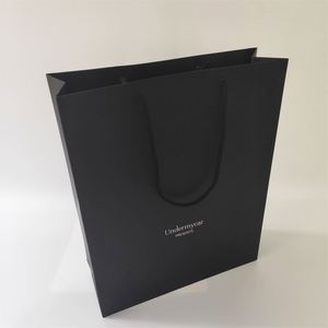 Sacs de luxe personnalisés KM avec ruban de logo, poignée en ruban, sacs cadeaux de boutique, sacs en papier noir pour chaussures et vêtements - Product Image 1