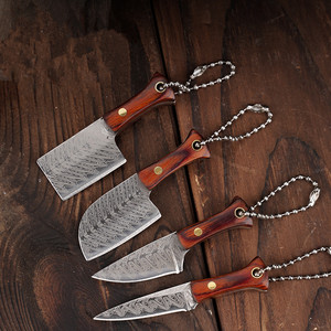 Exquisito Juego de Cuchillos de Chef Mini Retro, Cortador de Cocina Creativo Portátil con Funda, Gadget EDC para Exteriores, Colgante - Product Image 2