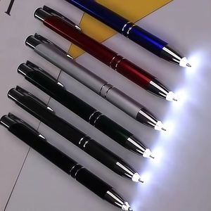 Stylo publicitaire multifonctionnel personnalisé avec logo, lampe torche LED lumineuse et stylo tactile pour métal - Product Image 1