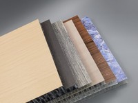 Panneau composite léger avec revêtement en bois pour l'aménagement intérieur des camping-cars et caravanes