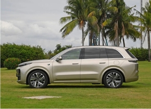 Lixiang L8 2025 à Prix Réduit, SUV Ultra Grand Format, Voiture de Luxe à Autonomie Étendue, 4 Portes, 5 Places, Batterie au Lithium, 180 Km/h, Lixiang L8 Grand Modèle - Product Image 3