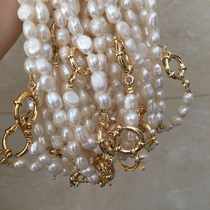 <span class=keywords><strong>Collana</strong></span> Girocollo <span class=keywords><strong>di</strong></span> <span class=keywords><strong>Perle</strong></span> Barocche da 45 cm, <span class=keywords><strong>Perle</strong></span> d'Acqua Dolce 100% Grado AA, Larghezza 6,3-7,3 MM, Chiusura in Acciaio Inossidabile Placcato Oro 18K - Product Image 3