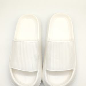 Mousse Cloud pour hôtel personnalisé - Tendance mode, sandales légères, antidérapantes, respirantes, imperméables, augmentant la taille - Product Image 4