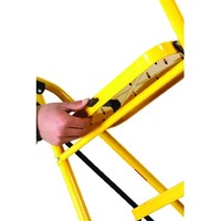 Escalier d'usine à bas prix EN 131 Échelle en acier pliable jaune stable pour l'entretien ménager