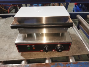 Máquina comercial para restaurante de hotel al aire libre, parrilla de contacto profesional, máquina para hacer gofres, 6 gofres de maíz - Product Image 4