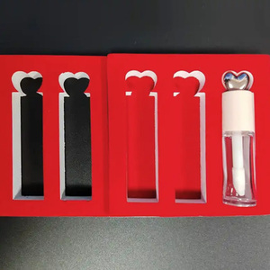 La espuma de la Caja magnética de regalo negra se inserta en el embalaje y se llena con productos de protección contra golpes de espuma - Product Image 2