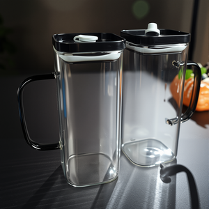 Tasse élégante en verre à haute teneur en borosilicate avec poignée légère et confortable - Product Image 1