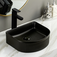 Comptoir en porcelaine de luxe jante dorée lavabo évier de salle de bain lavabo à main éviers d'art