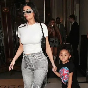T-shirt mignon pour femme, style <span class=keywords><strong>Kim</strong></span> <span class=keywords><strong>Kardashian</strong></span>, manches courtes, coupe ajustée extensible, col rond en pur coton, collection Printemps 2025 - Product Image 5