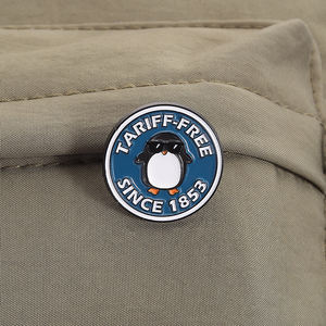 Sans <span class=keywords><strong>tarif</strong></span> depuis 1853 émail broche Cool pingouin et raton laveur avec lunettes de soleil broche bijoux cadeau en vrac en gros - Product Image 3