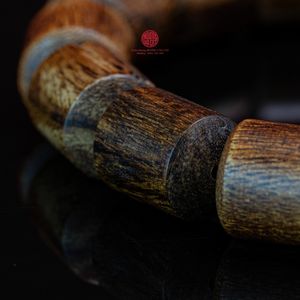 Bracelet authentique en bois d'agar dégommé Lu Thong, perles semi-affleurantes, accessoire en bois fait main - Product Image 4