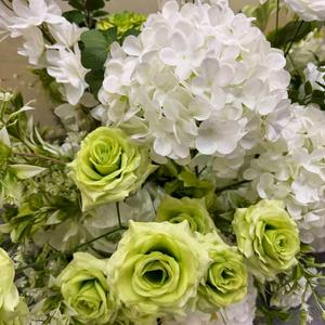 Vente en gros de fleurs artificielles en soie hydrangea pour le commerce extérieur, rangée de fleurs pour mariage, fête d'anniversaire, décoration d'hôtel, Saint-Valentin, Pâques - Product Image 4