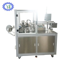 Machine d'emballage automatique de gâteaux de camphre Yingyixin YN-680 avec fonctions de scellage et d'étiquetage, film plastique, 45-55 pièces/min, garantie 1 an