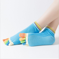 Chaussettes multicolores arc-en-ciel pour femmes, 5 doigts, antidérapantes, mignonnes