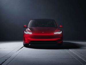 Tesla Model 3 d'occasion 2024, voiture électrique à énergie nouvelle, traction avant, boîte de vitesses automatique, conduite à gauche, sièges en cuir, jantes en alliage d'aluminium R21, couleur foncée - Product Image 2