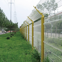 Panel de Malla de Alambre Soldada en 3D, Curvada en V, Galvanizada y Recubierta de PVC, de Alta Calidad para Jardín, Granja y Exteriores