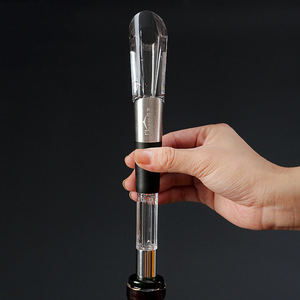 Décanter à vin en acier inoxydable en stock et bâton de refoulement 2-en-1 pour vin rouge, style minimaliste - Product Image 2
