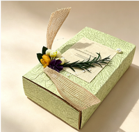 Boîte cadeau en papier froissé faite à la main sur mesure, fermeture magnétique, recyclable, ruban en chanvre de luxe, décorée de fleurs séchées, emballage pour