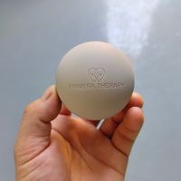 Balle de massage en silicone naturel durable avec logo personnalisé en relief (40-89 mm) pour la thérapie par le yoga et les cadeaux promotionnels – Vente chaude
